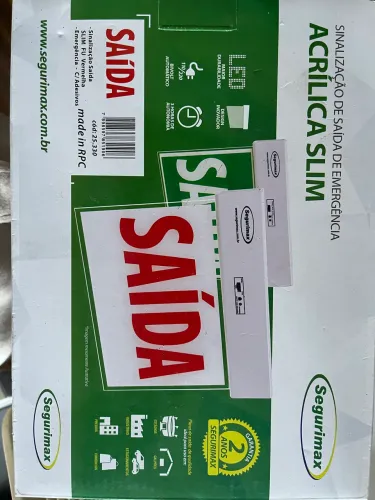 Kit com 3 placas de sinalização de saída com luz de emergência 