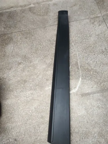borrachão da porta dianteira direita Fiat Toro 