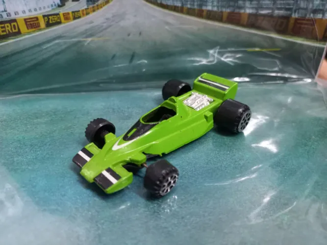Miniatura carrinho Fórmula 1 Indy 1/64 verde raríssima lindíssima 