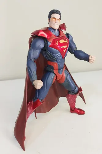 Action Figure Superman Injustice Sh Figuarts Bandai 16cm Armadura de Metal