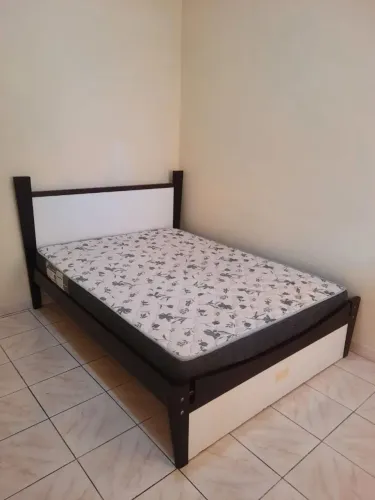 Cama casal com colchão 