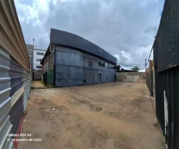 GALPÃO COMERCIAL 700M2 na SQPS (antigo SOF SUL) PARK SUL