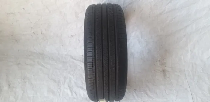 Pneu Hankook Kinergy 235/50/19 #175