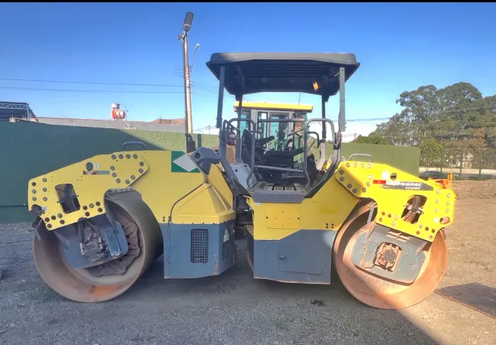 Rolo Compactador Dynapac CC424 HF ano 2016, Liso / liso, Tandem, com 3500 horas, em SP