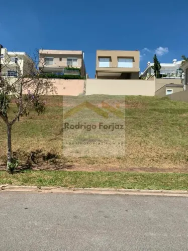 Condomínio Gênesis 1 - LINDO LOTE - LEVE ACLIVE - MEIO DE QUADRA - MURADO - CONDOMÍNIO GÊN