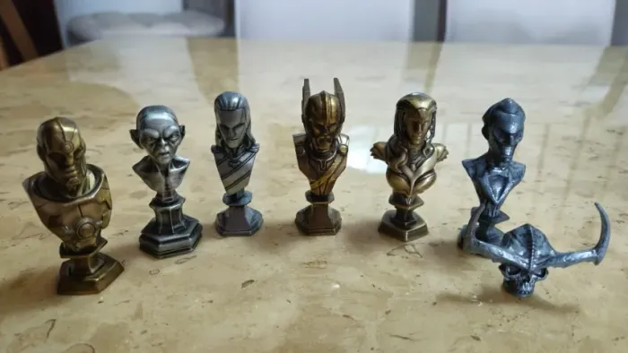 7 Bustos (Marvel e DC) - Omelete Box