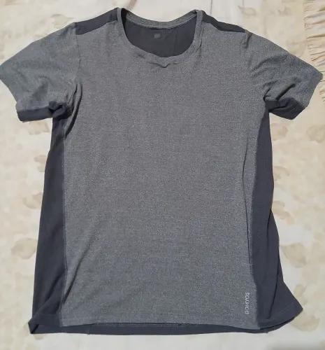 Camiseta Esportiva Cinza Domyo P motivo pequena 