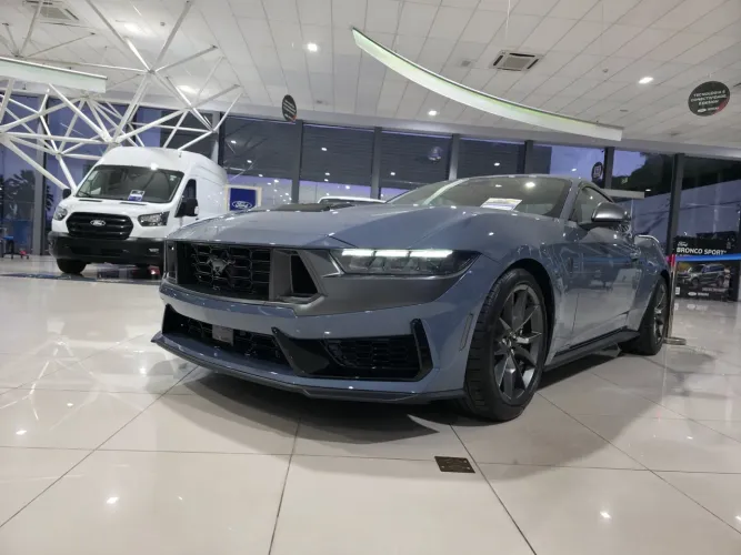 Mustang Dark Horse 25/25 zero km