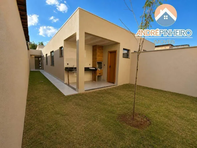 Casa Geminada à Venda - 3 Quartos - 1 Suite - 3 Vagas - 110m² Bairro Rio Branco/BH-MG