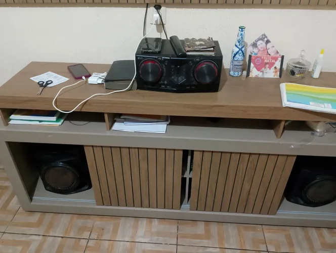 Vendo som LG 250w