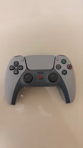 CONTROLE DUAL SENSE PS5 - 30 ANOS