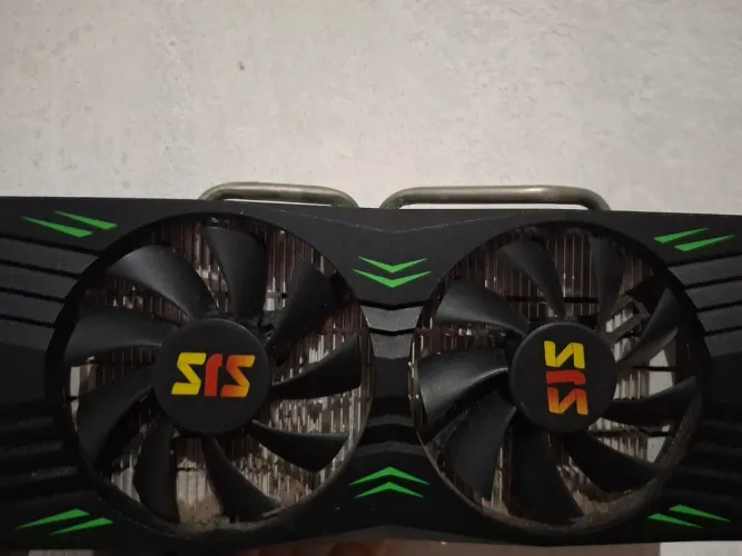 Placa de vídeo com defeito, rx580