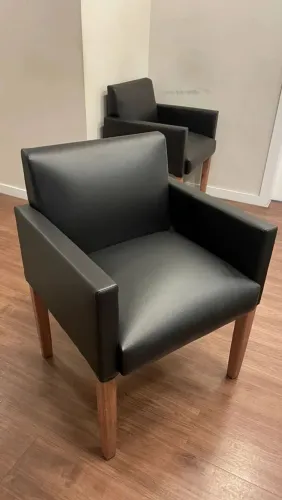 Poltronas em corino cipatex preto original 