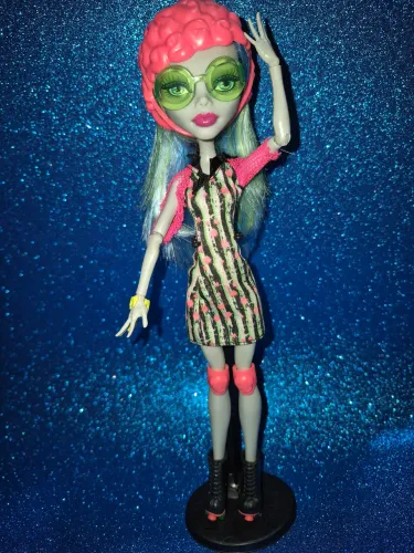 Ghoulia roller maze Monster high
