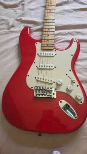 Guitarra Elétrica Vogga - Vermelha
