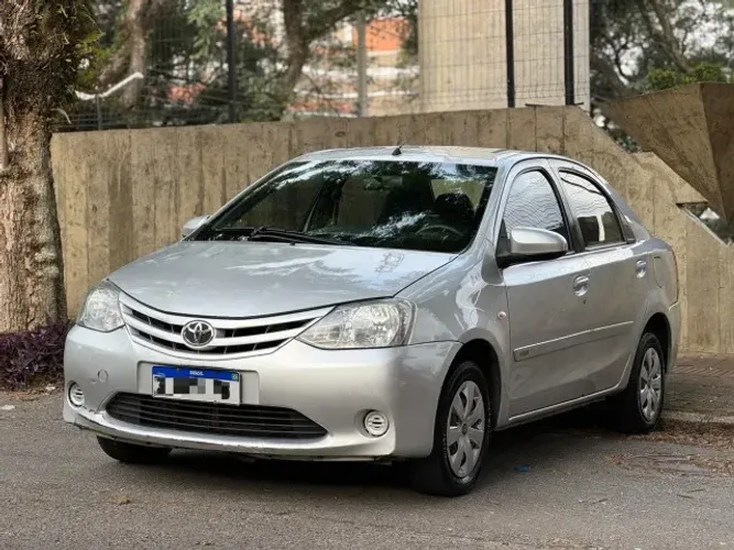 Toyota Etios XS Sedan 1.5 Flex 16V 4P Mec. 2015