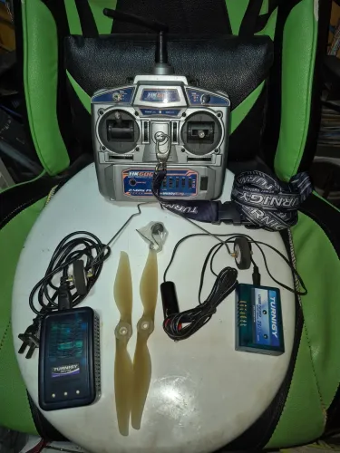 Controle e Acessórios de Aeromodelismo