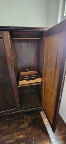 Guarda roupa madeira
