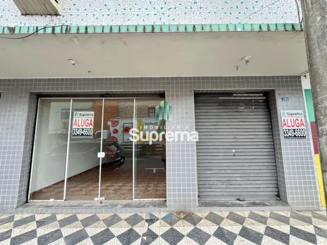 SALA TERREA NA RUA TIJUCAS