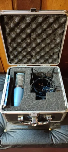 MICROFONE AKG P 420 MUITO NOVO 