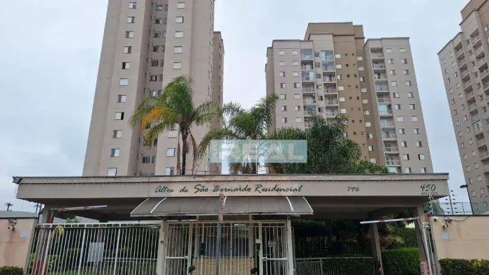 Apartamento com 3 dormitórios à venda, 72 m² por R$ 640.000,00 - Condomínio Altos de São B