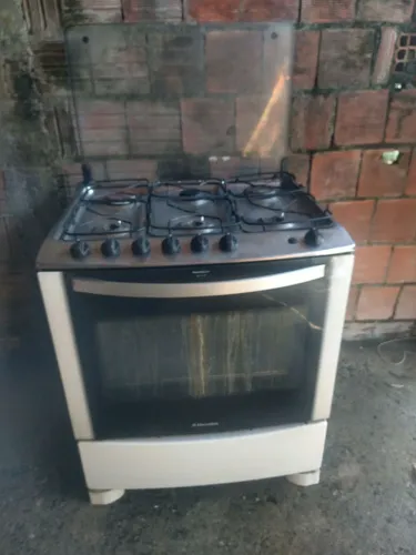 Vendo fogão 6 bocas 