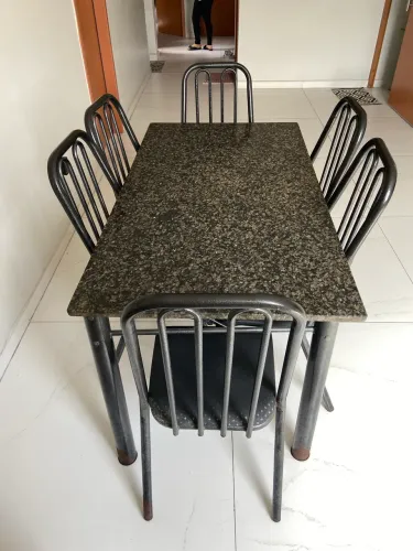 Mesa de jantar 6 cadeiras