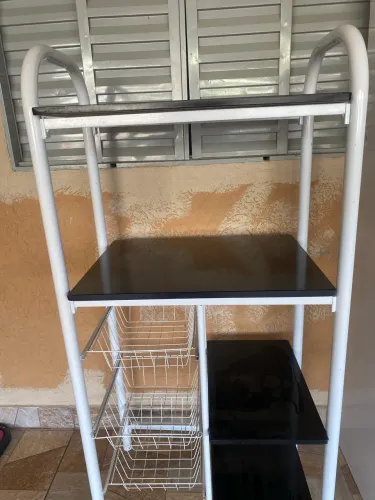 Vendo Suporte de ferro com pedra mármore 