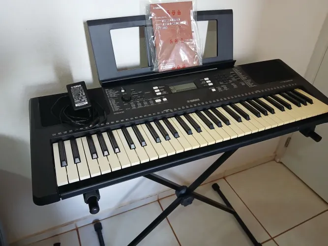 Teclado Yamaha PSR-E363 