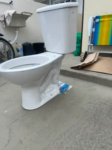 Vaso sanitário Deca usado