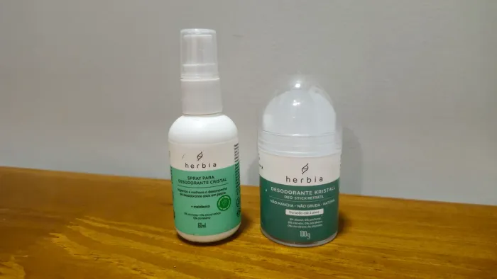 Desodorante e Spray para desodorante Herbia