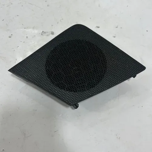 Tela Alto Falante Painel Direito Toyota Etios 1.5 2017 2020 Preto