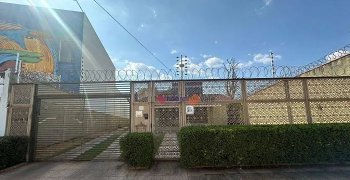 Sobrado com 7 dormitórios para alugar, 600 m² por R$ 15.000/mês - Plano Diretor Sul - Palm