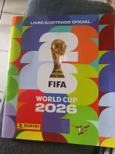 Álbum da Panini +37 Figurinhas