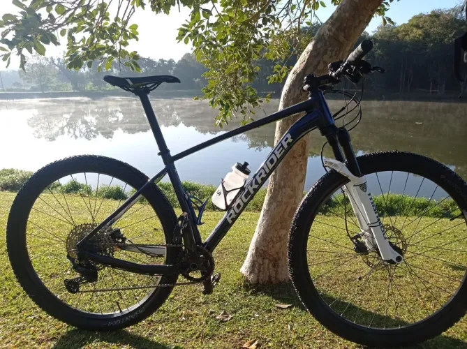 Bicicleta rockrider suspensão ar manitou, relação 1/11 shimano deore 