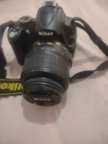 Nikon D5000