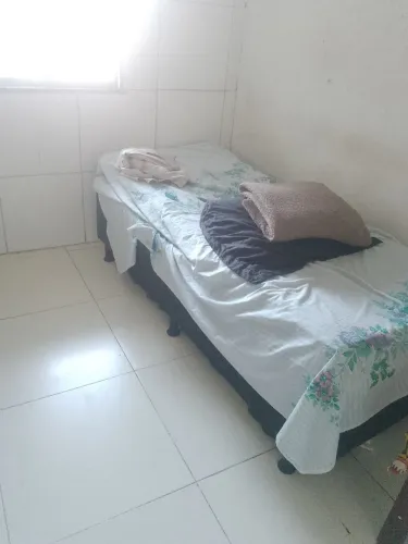 Cama de solteiro com colchão