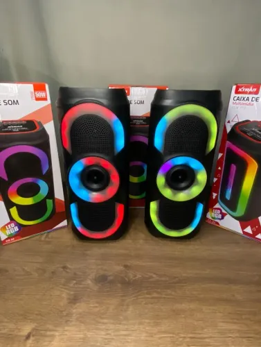 Caixa de Som XTrad 50W Bluetooth com LED RGB - Portátil e Potente