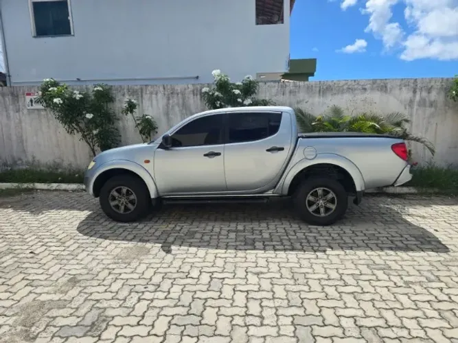 Mitsubishi L200 Triton HLS 2.4 Flex 16V CD Mec. 2016