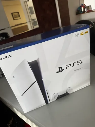 PS5 Slim mídia Física- 1TB