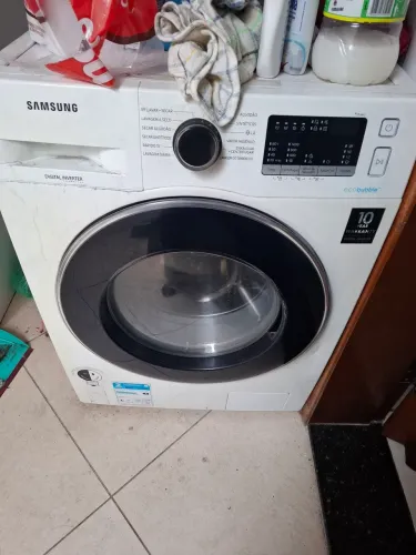 Vende-se máquina lava e seca Samsung