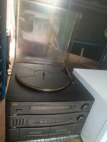 Relíquia,Mini System / Som 3 em 1 CCE,com fita ,vinil,rádio funcionando
