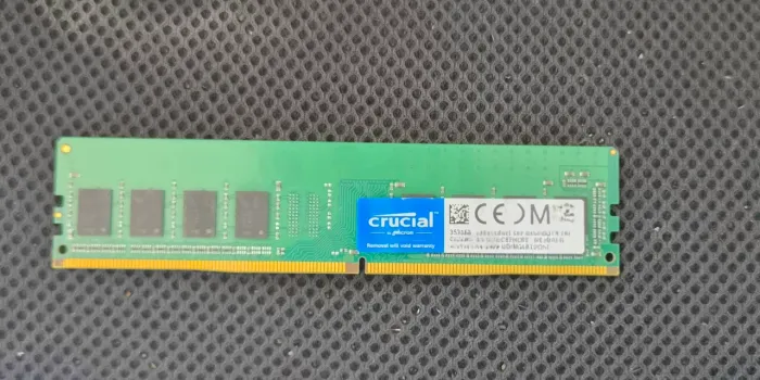 Memória RAM Crucial 4GB DDR4 2400MHz