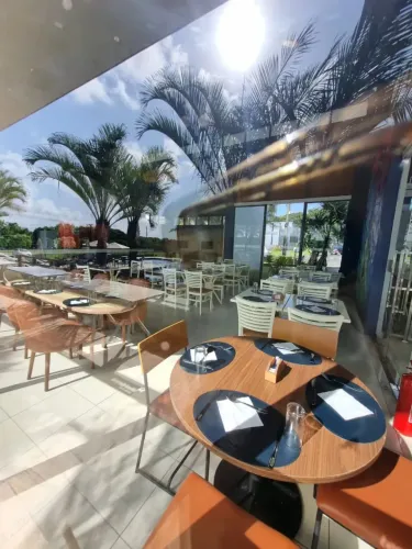 Invista ou construa a casa dos seus sonhos em um dos melhores condomínios da região!