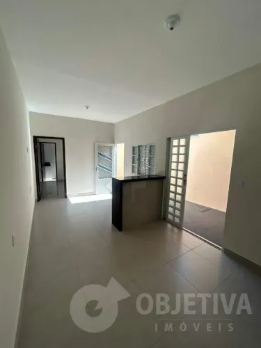 Casa à venda, 1 quarto, 1 vaga, SEGISMUNDO PEREIRA - UBERLANDIA/MG