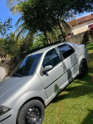 Fiat Siena HLX Dualogic 1.8 MPI Flex 8V 4P 2010