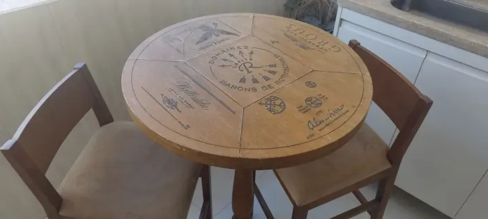 Mesa de bar com 2 cadeiras madeira