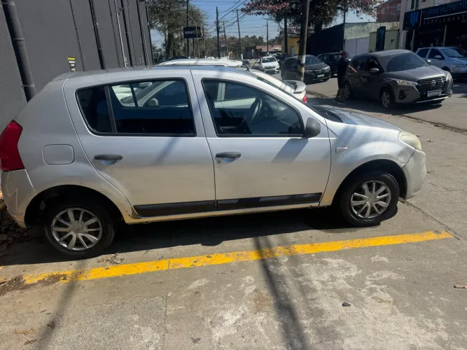 Renault Sandero Authentique Hi-flex 1.0 16V 5P 2012
