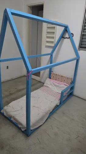 Cama infantil montessoriana + colchao