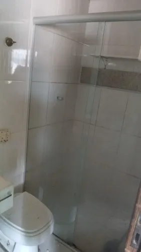 Vendo box de banheiro